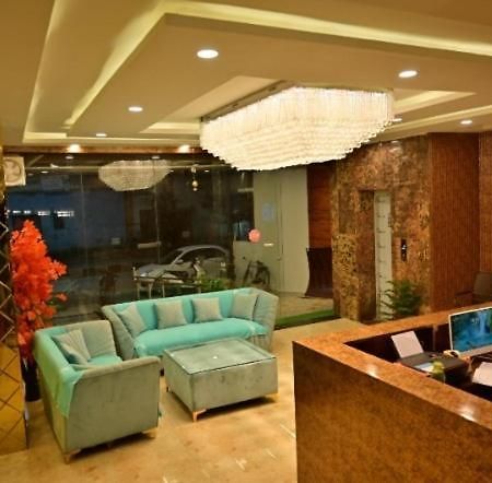 Hotel Raghuveer Inn By Bookingcare Sitapur Muafi Eksteriør billede
