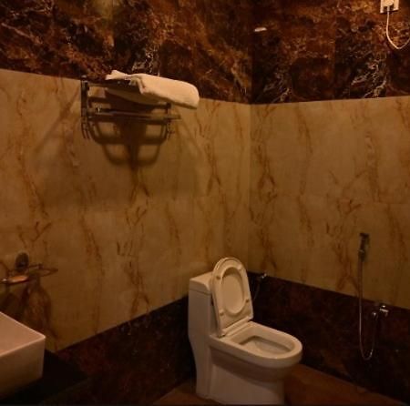 Hotel Raghuveer Inn By Bookingcare Sitapur Muafi Eksteriør billede